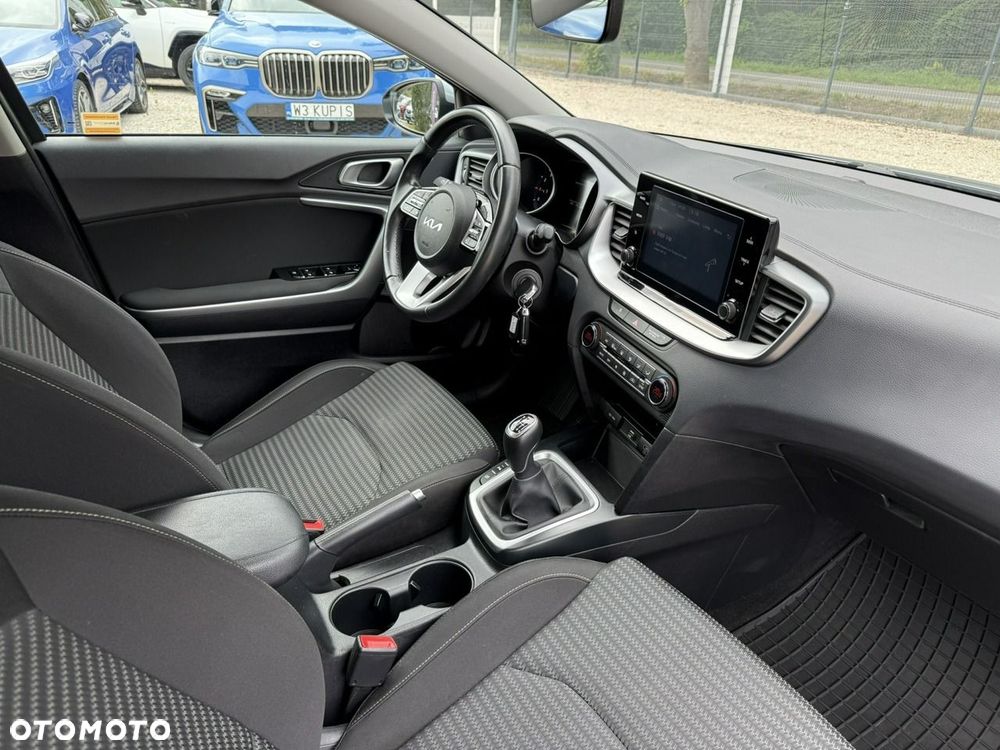 Kia Ceed - 14
