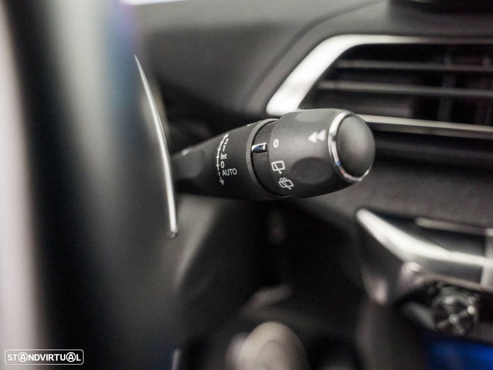Peugeot 3008 1.2 PureTech Allure Pack EAT8 - 23