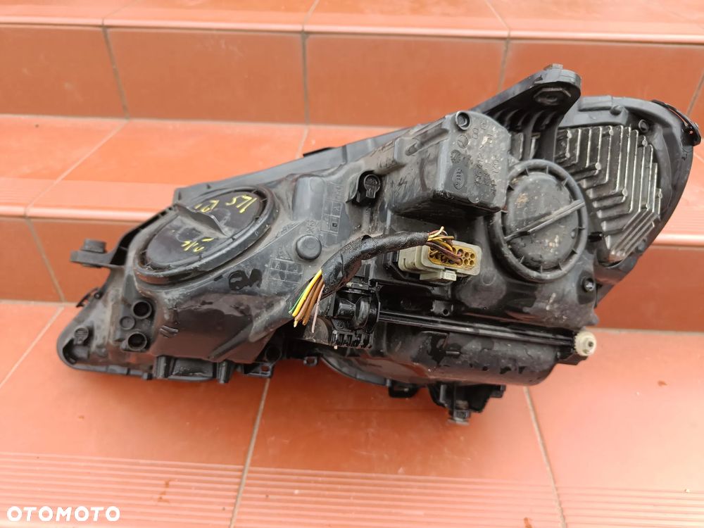 MERCEDES W212 E-KLASA LAMPA PRZÓD PRZEDNIA XENON SKRĘTNY ILS EU - 21