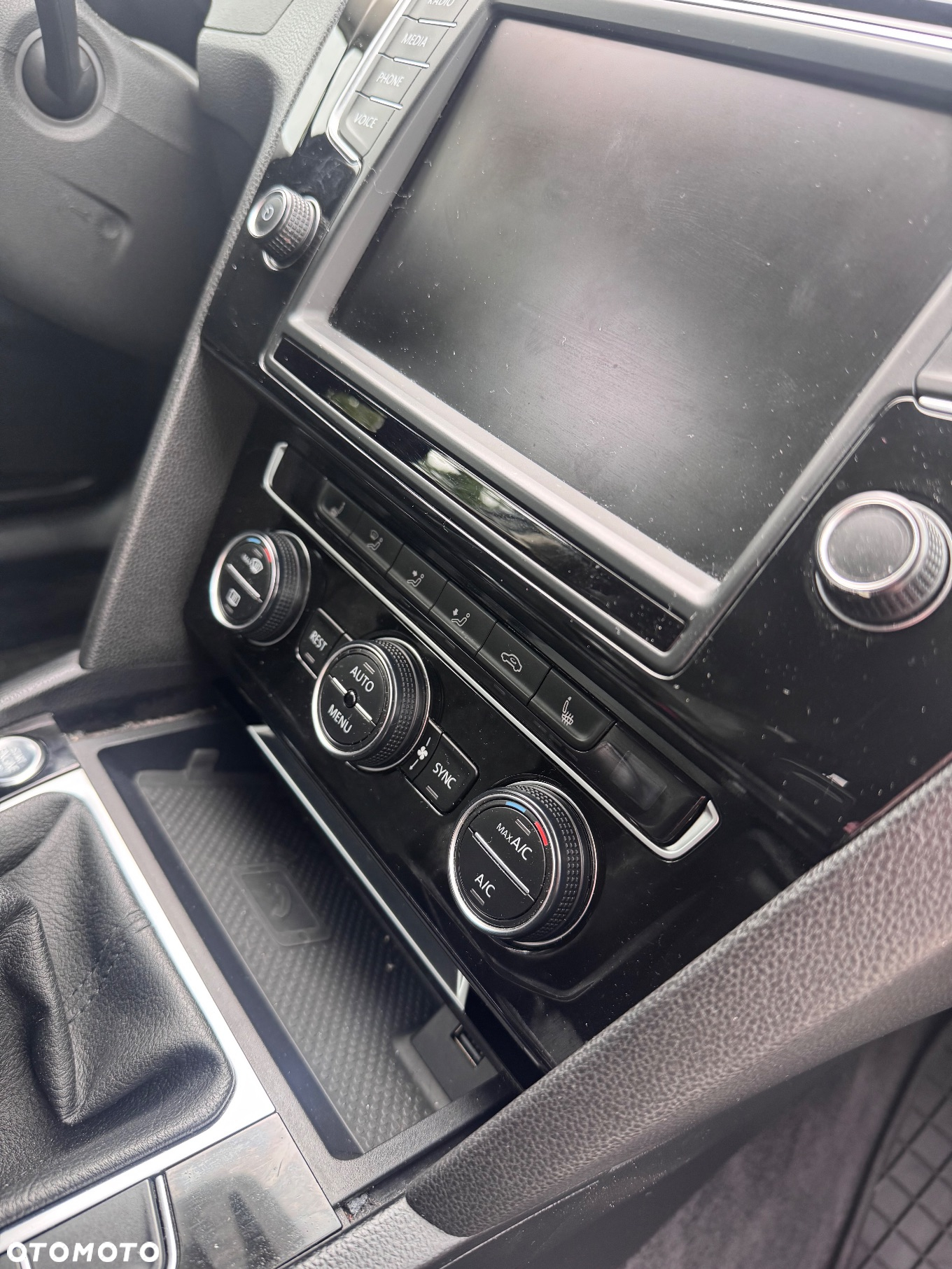 Volkswagen Passat - 38