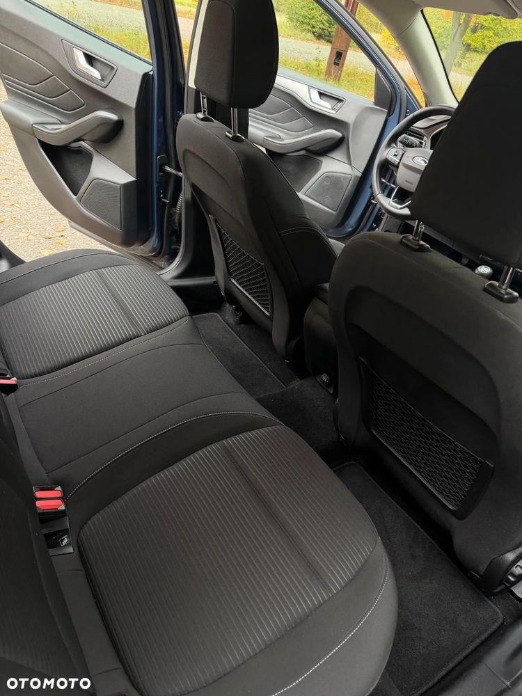 Ford Focus - 23