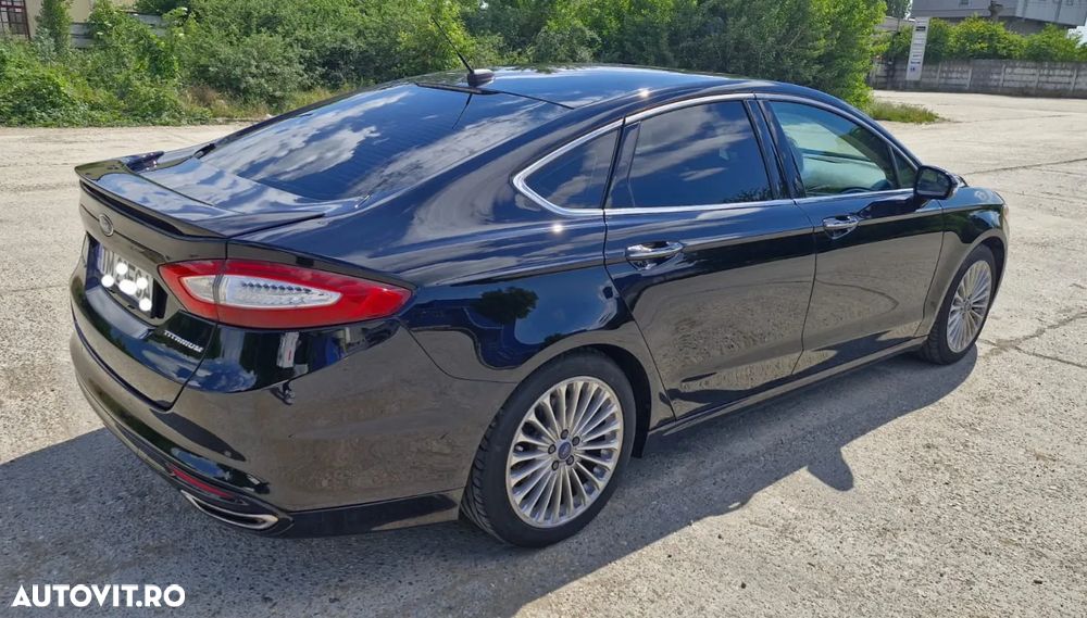 Ford Mondeo 2.0 EcoBoost Aut. Titanium - 4