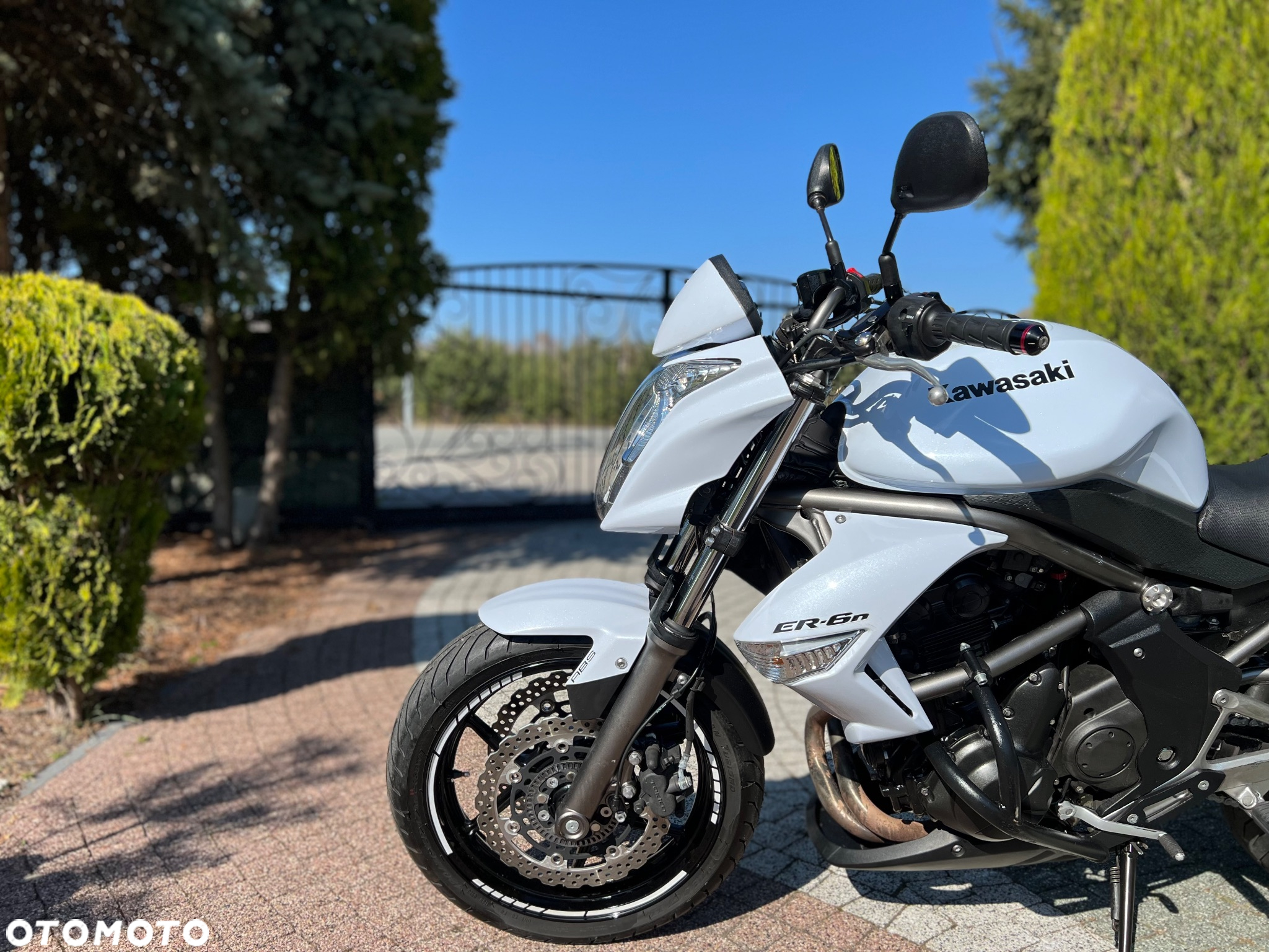 Kawasaki ER - 26
