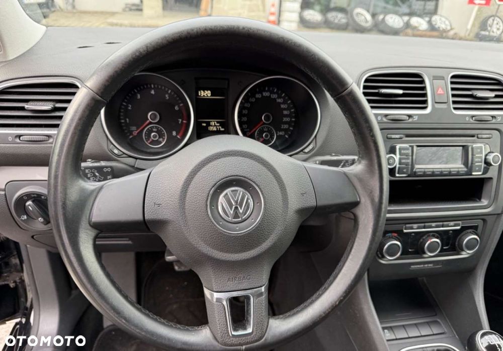 Volkswagen Golf - 16