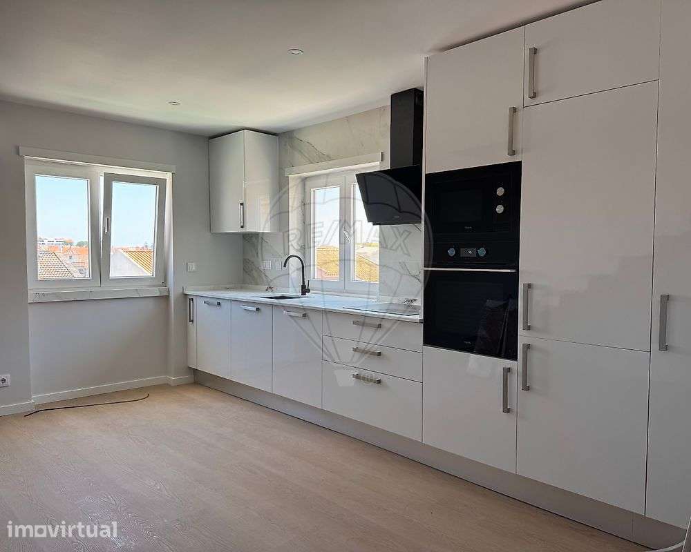 Apartamento T2 para arrendamento - Grande imagem: 2/12
