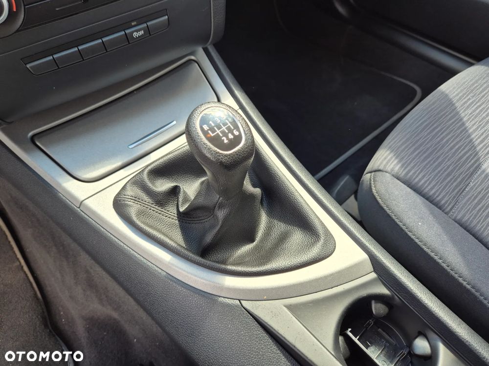 BMW Seria 1 - 32