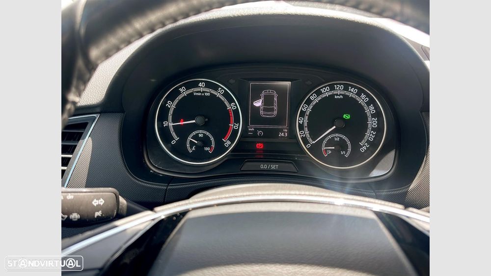 Skoda Fabia 1.0 TSI Ambition DSG — fotografia 14