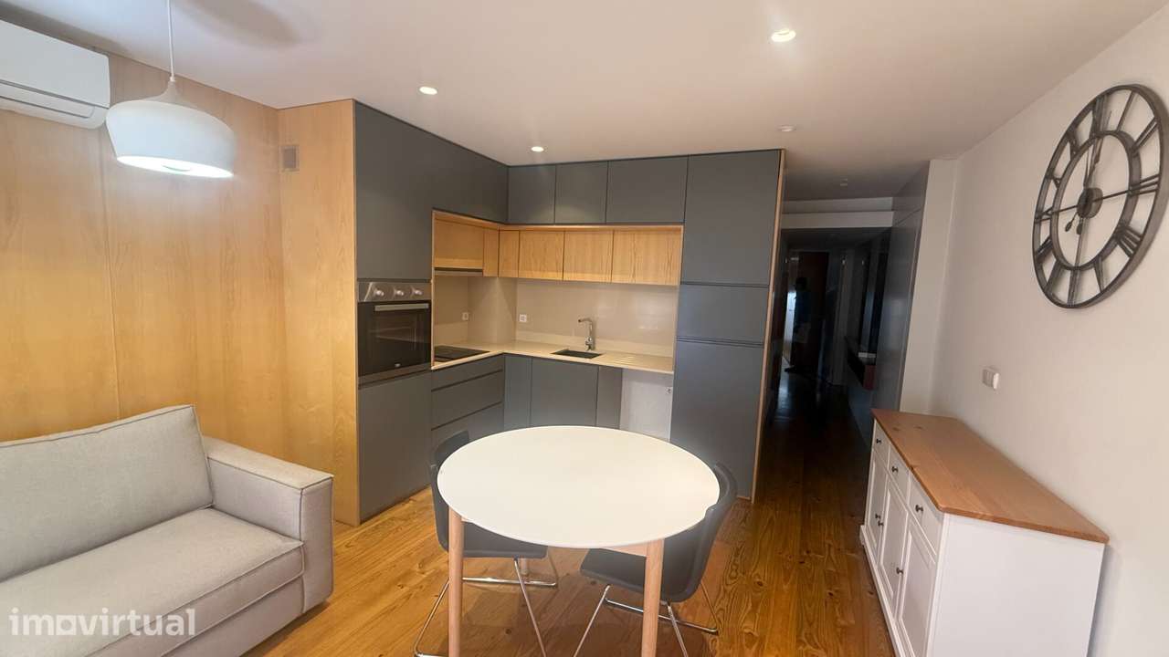 Apartamento T1+1 Renovado para Arrendamento - Grande imagem: 4/19