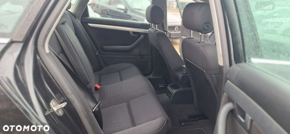Audi A4 Limousine - 14