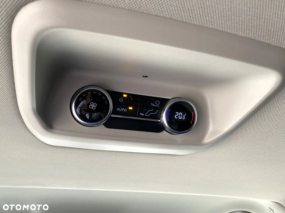 Ford Tourneo Custom 2.0 EcoBlue 320 L2 Titanium - 12