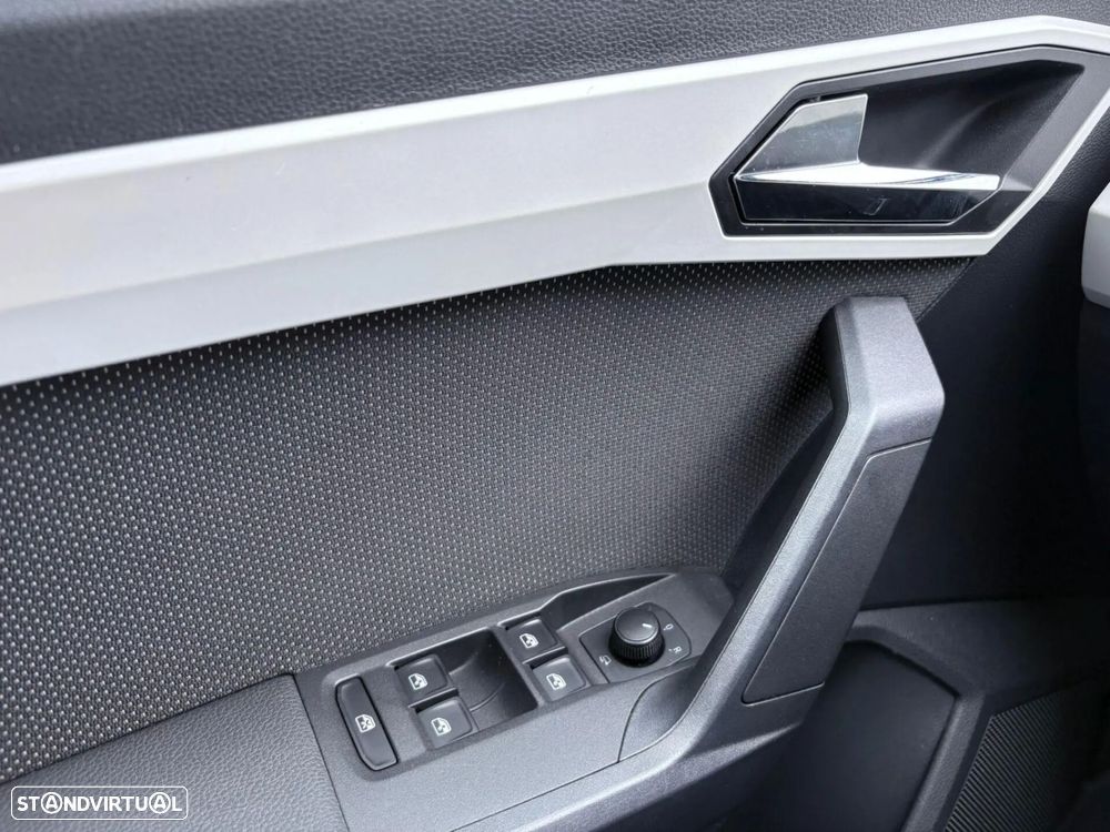 SEAT Arona 1.0 TSI Xcellence - 34