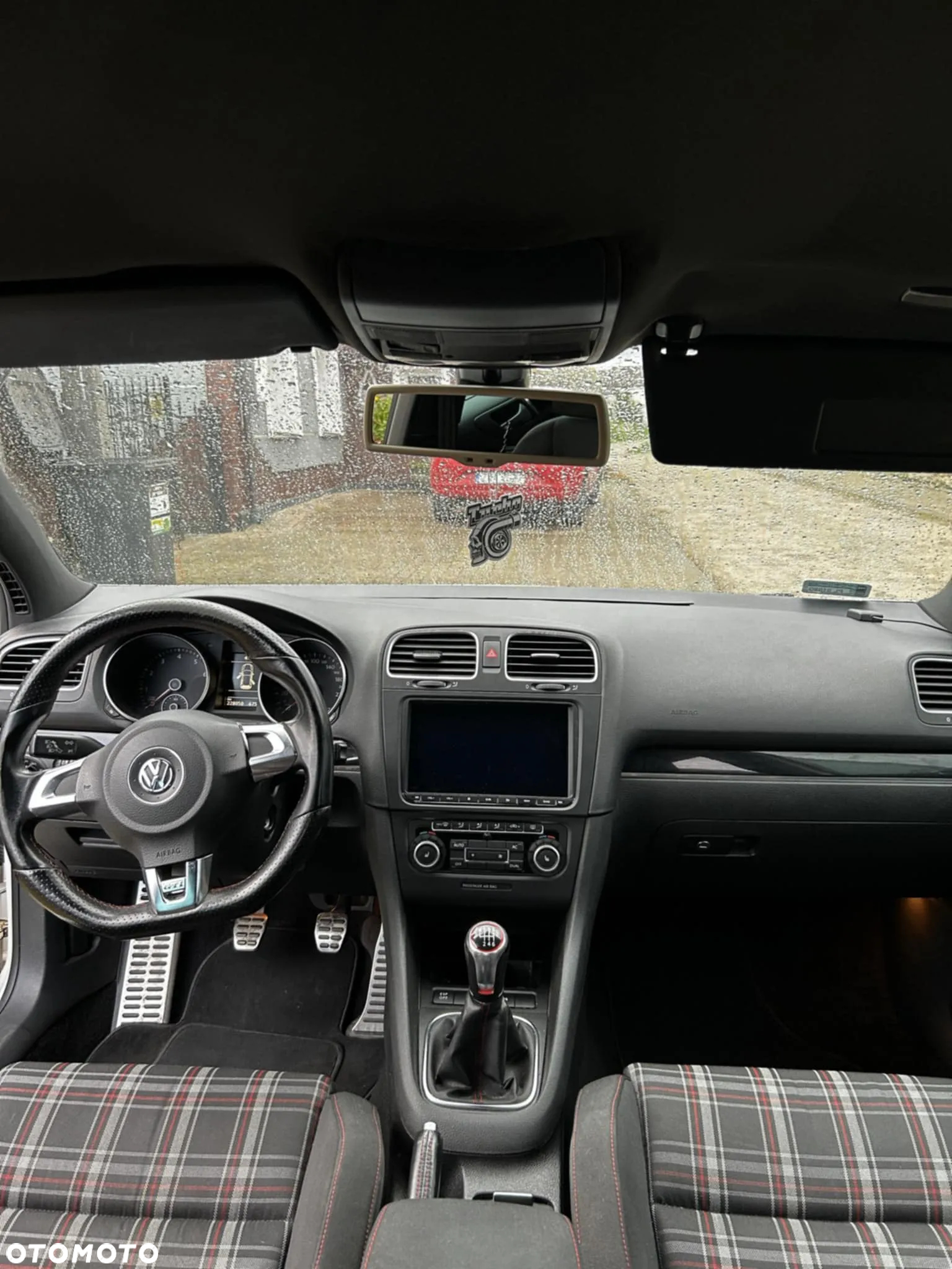 Volkswagen Golf VI 2.0 TSI GTI - 9