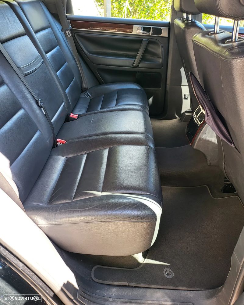 VW Touareg 3.2 V6 Auto - 11