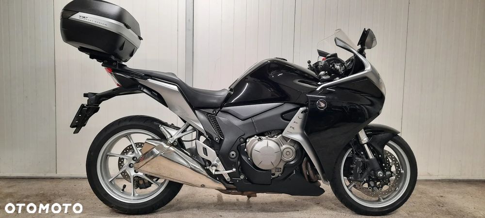 Honda VFR - 1