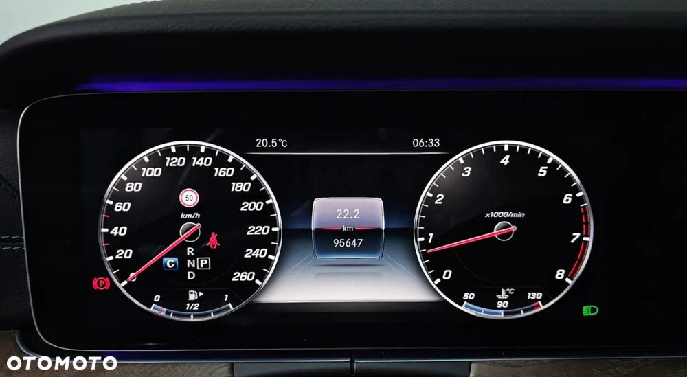 Mercedes-Benz Klasa E 300 9G-TRONIC Exclusive - 4