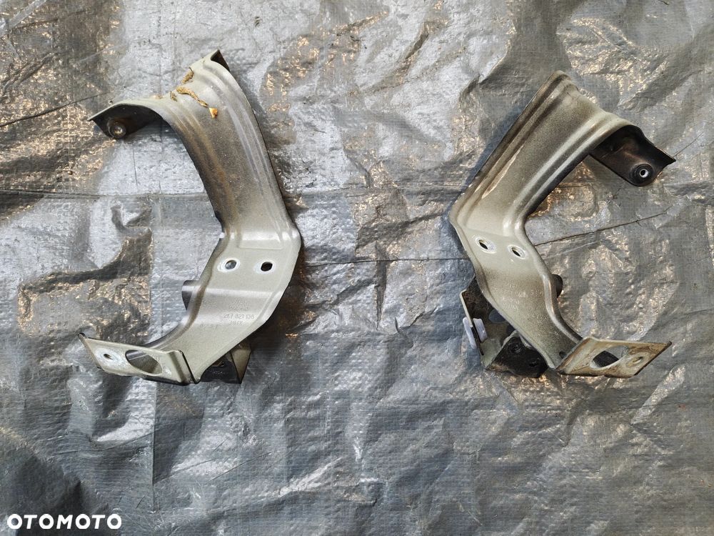 Vw Caddy V 2k7 mocowanie błotnika prawe lewe 2k7821136 2k7821135 - 1
