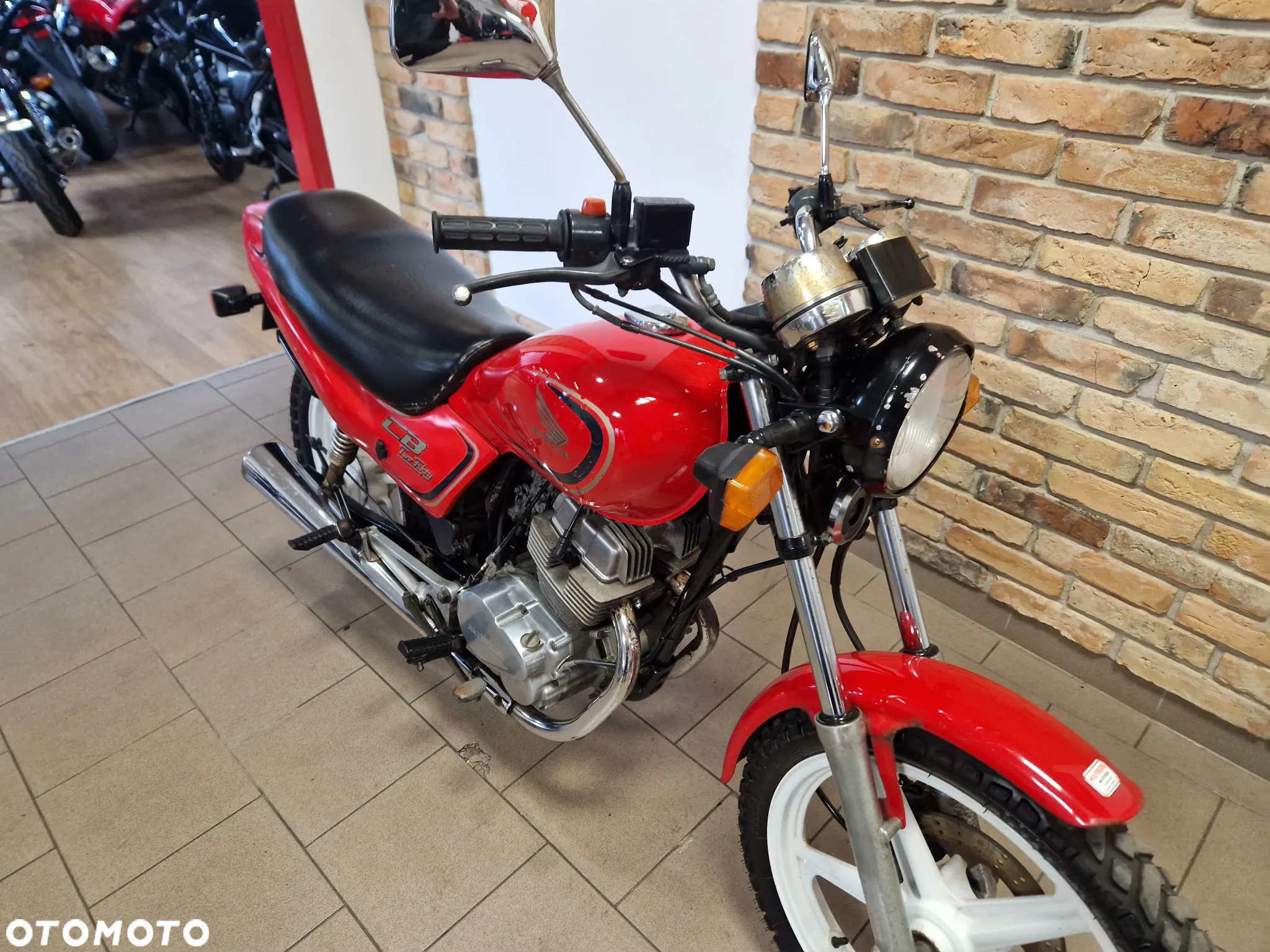 Honda CB - 25