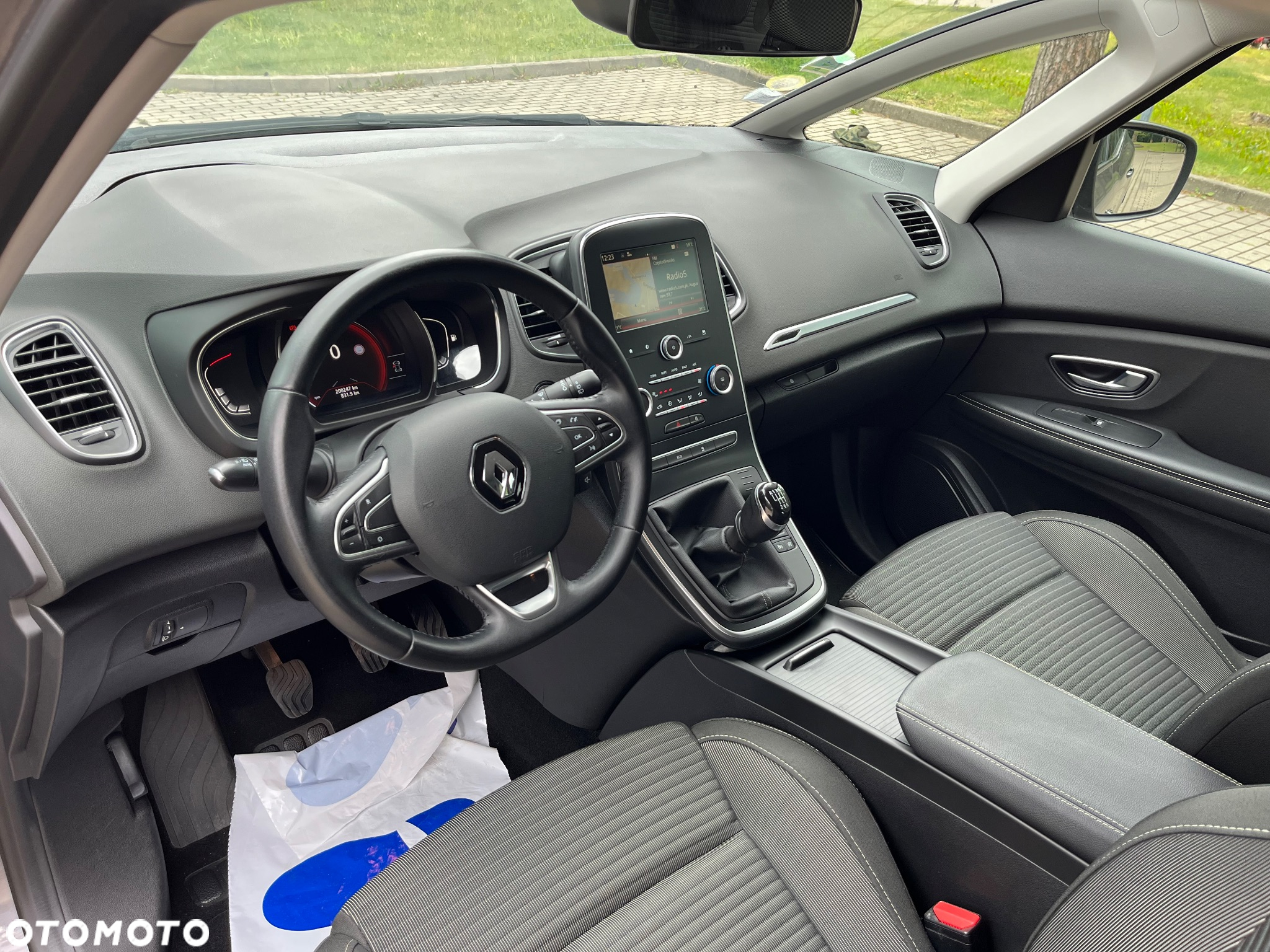 Renault Scenic 1.6 dCi Intens - 22