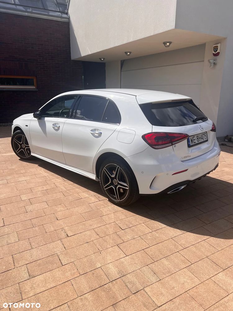 Mercedes-Benz Klasa A 250 E AMG Line 8G-DCT - 5