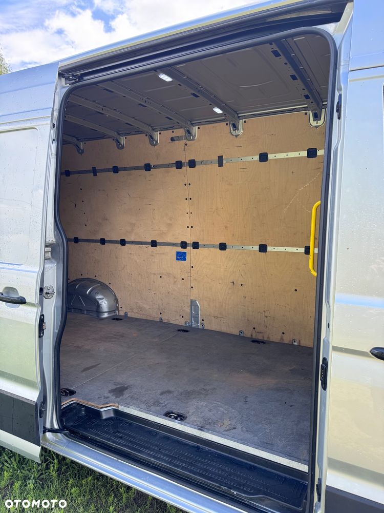 Volkswagen Crafter - 17
