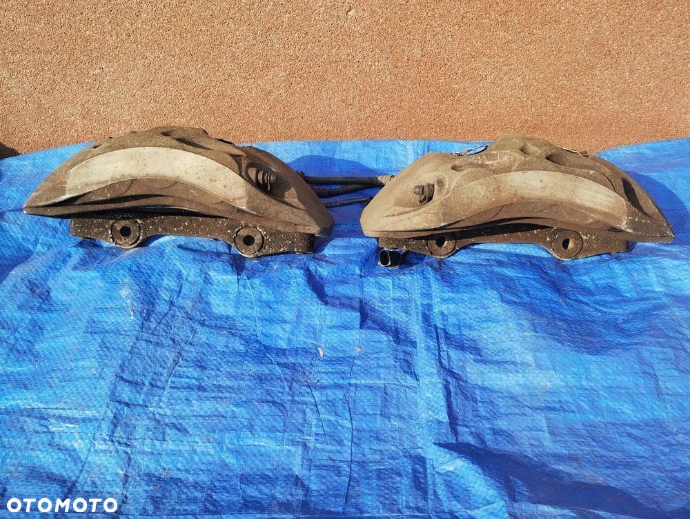 AUDI Q7 4M PRAWY LEWY PRZÓD ZACISK HAMULCOWY 4M0615105BB 4M0615106BB - 2