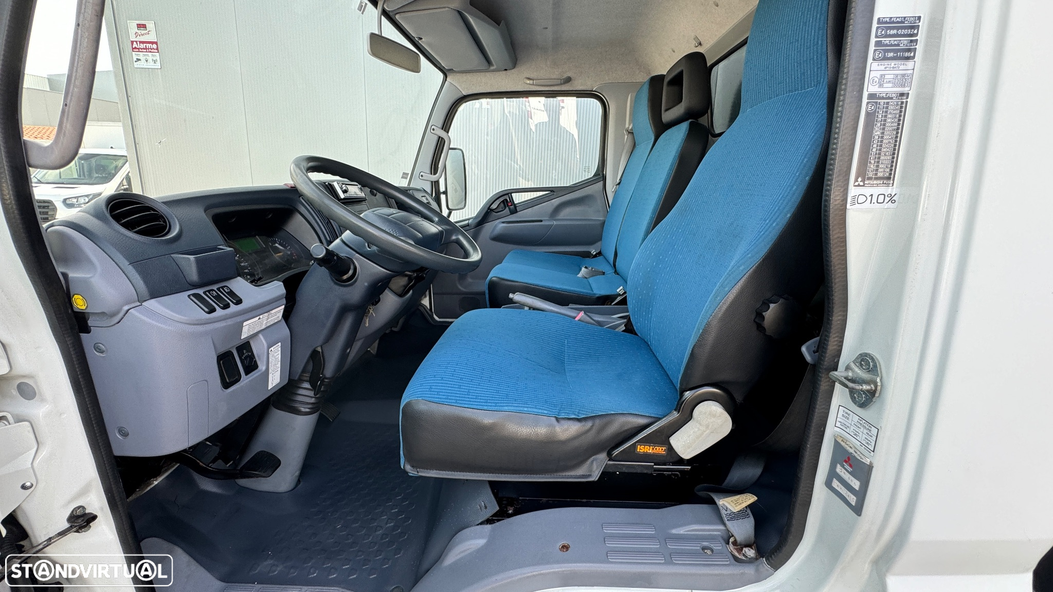 Mitsubishi Canter 3C13 C/Lonas - 22
