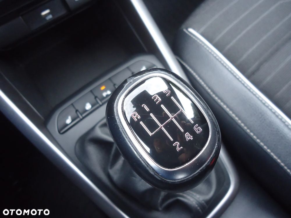 Kia Stonic 1.0 T-GDI GT Line - 19