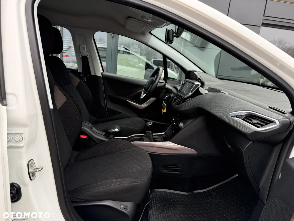 Peugeot 2008 ver-puretech-110-stop-start-business--line - 27