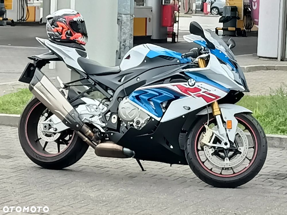 BMW S - 1