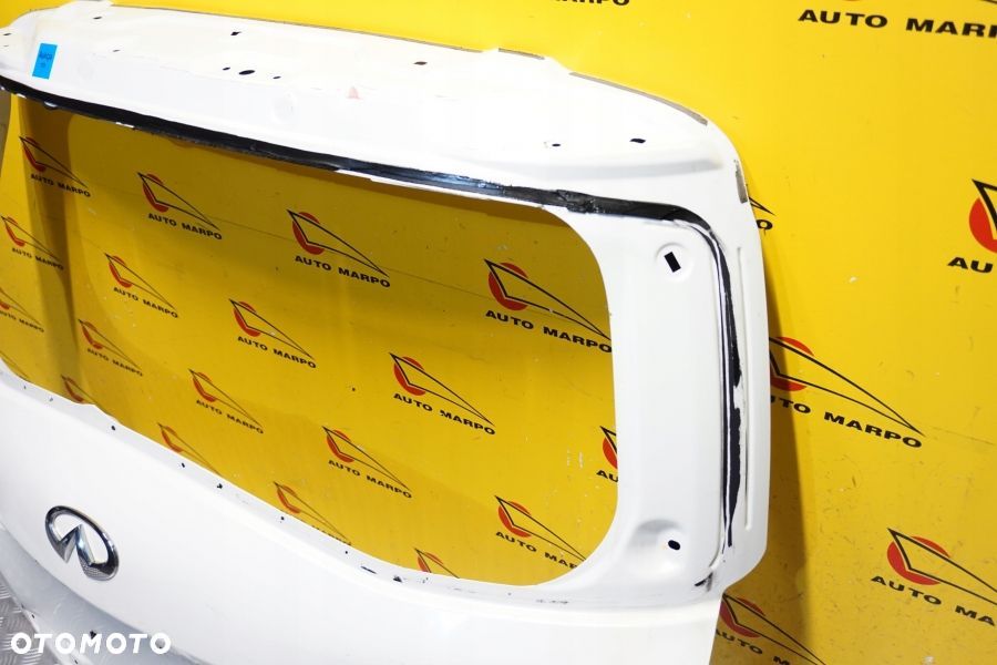 INFINITI QX56 QX80 2010 - 2019 Klapa Bagażnik Tył K010M 1LAMA - 5