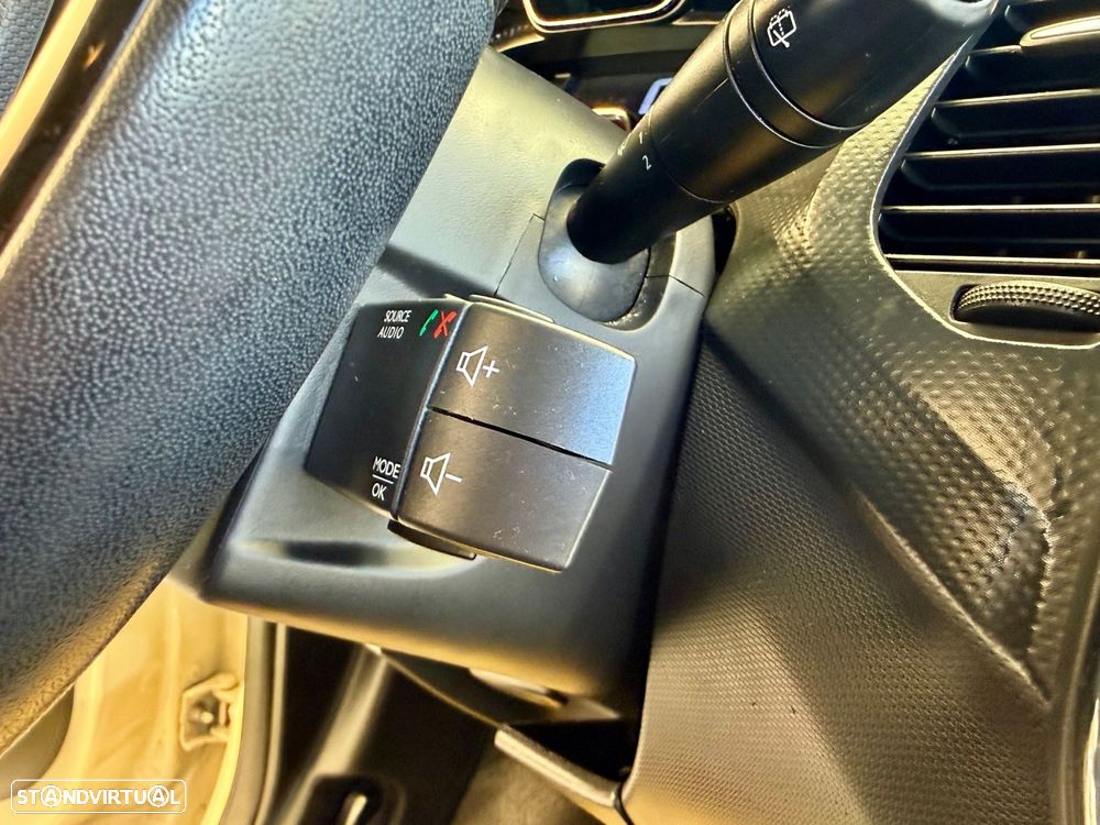 Renault Captur ENERGY TCe 120 EDC Luxe - 26