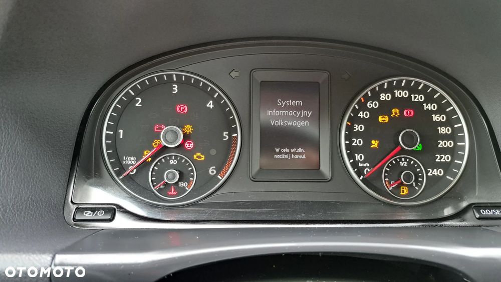 Volkswagen Touran 2.0 TDI DPF DSG Highline - 21