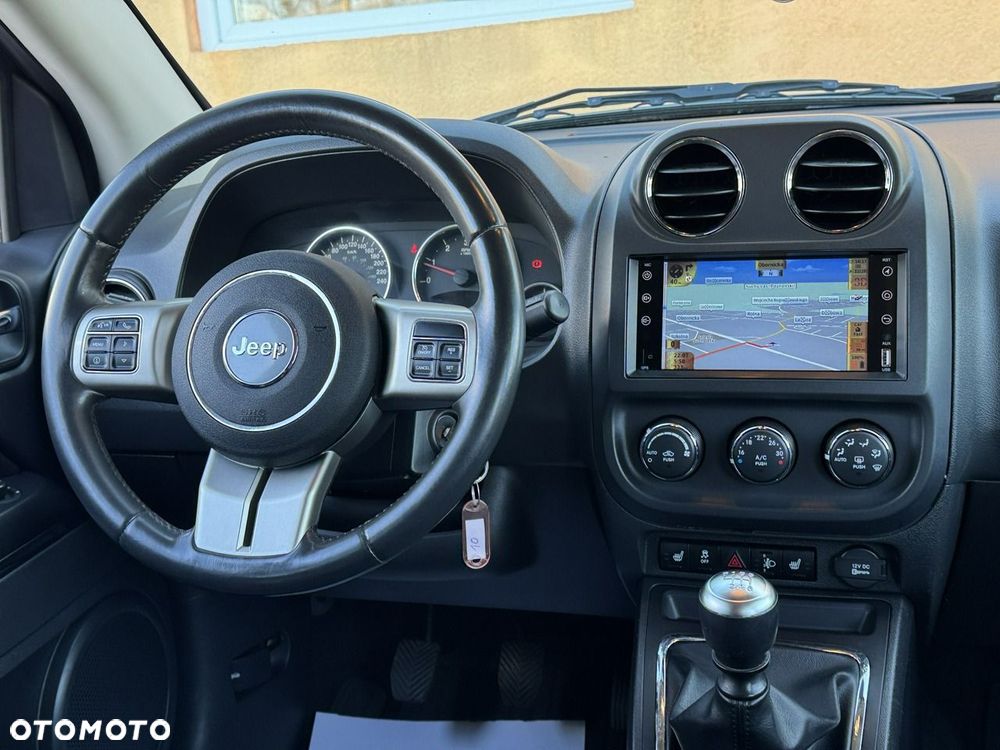 Jeep Compass - 24