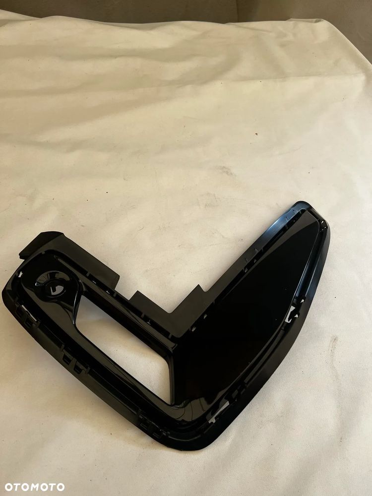 LEWA KRATKA DOLNA ZDERZAKA PRZEDNIEGO G02 X4 - 3
