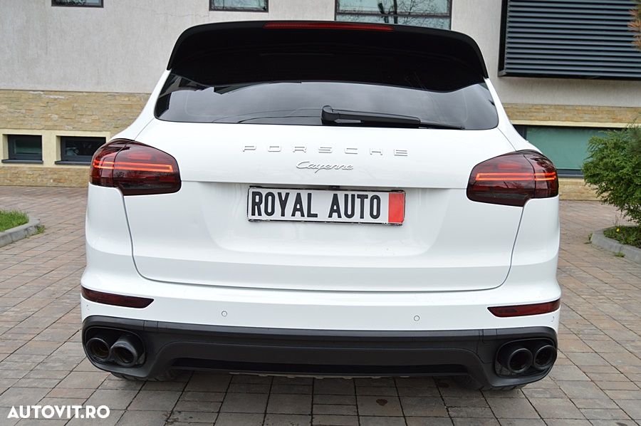 Porsche Cayenne - 11