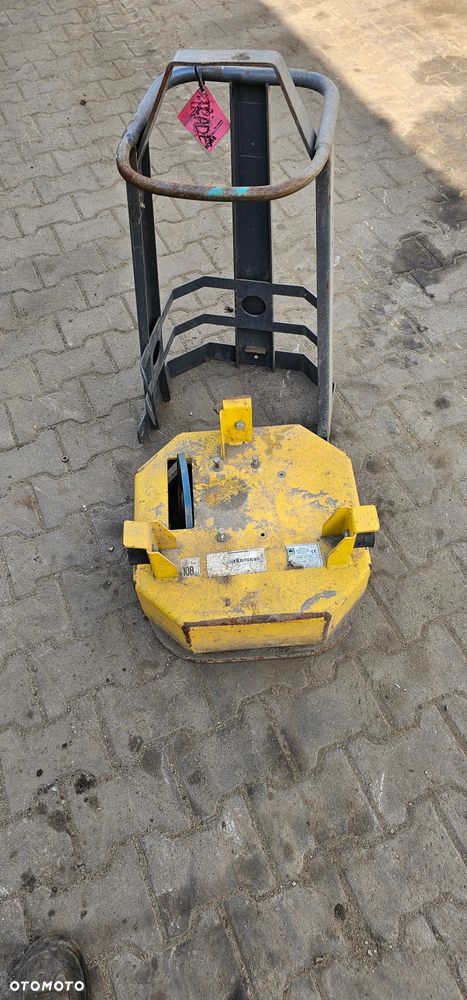 Zagęszczarka z okrągłą płytą SR1845 swepac bomag
