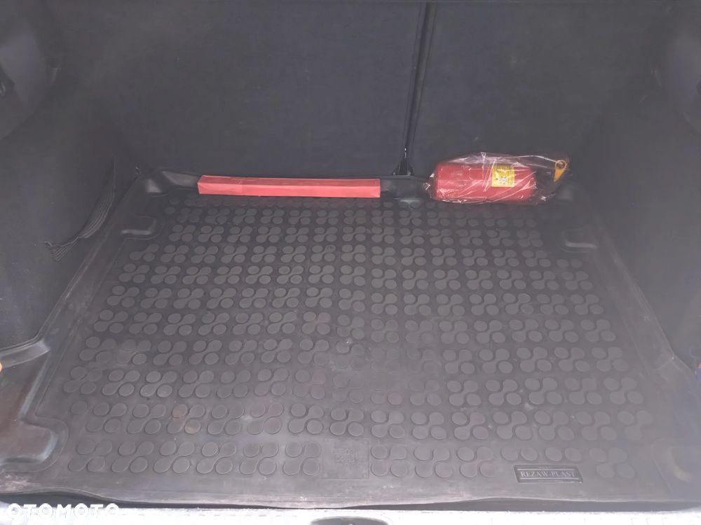 Citroën C4 1.6 HDi Seduction - 17