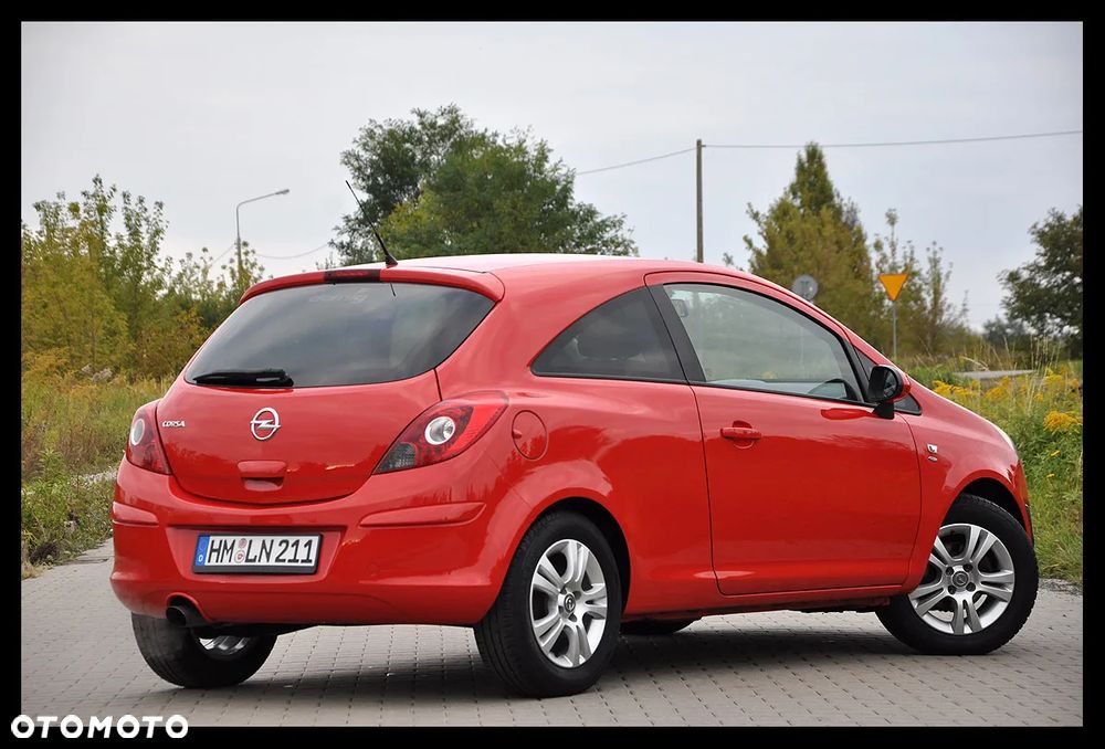 Opel Corsa 1.4 16V Satellite - 4