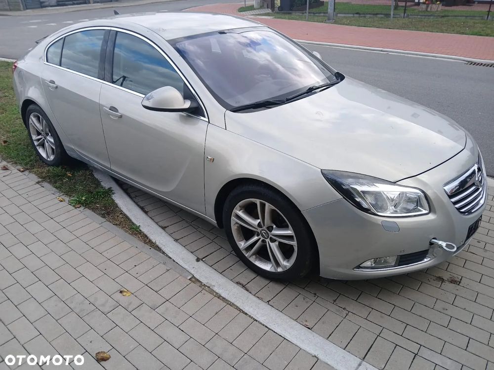 Opel Insignia - 1