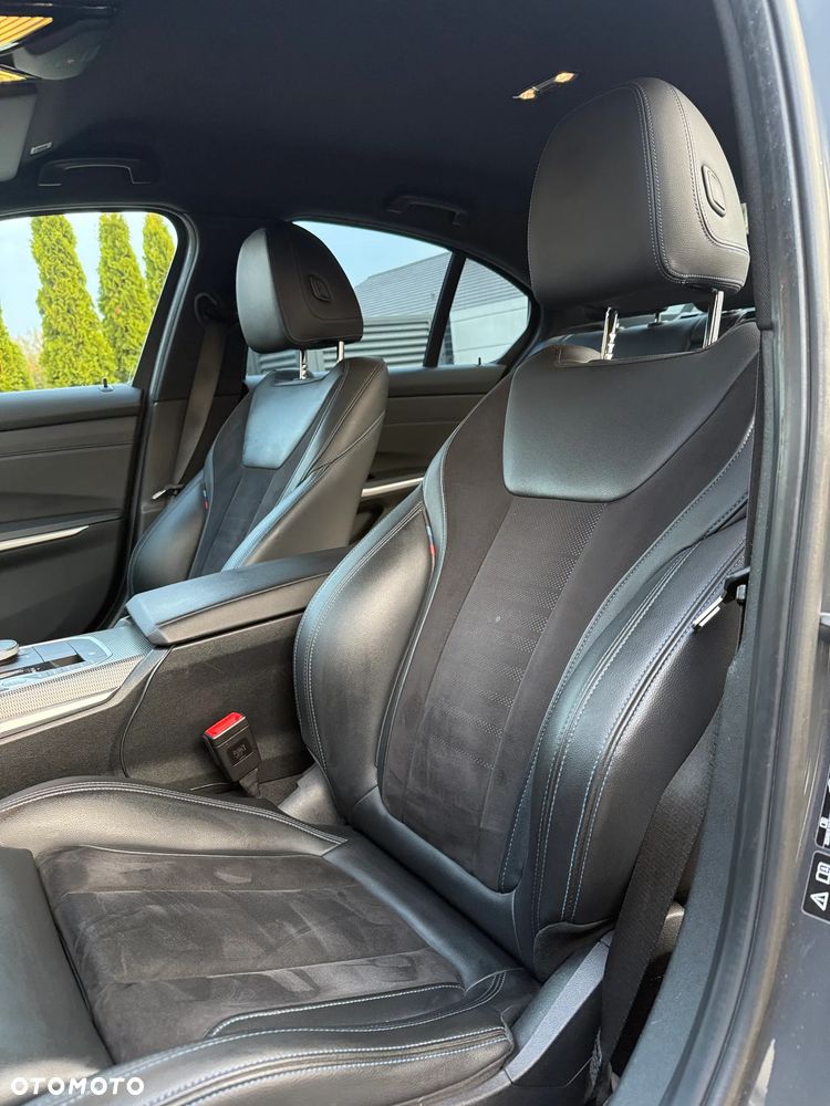 BMW Seria 3 M340i xDrive sport - 10