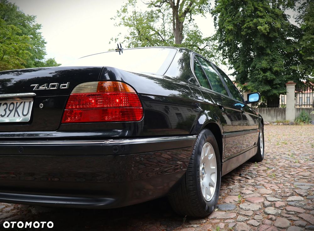 BMW Seria 7 - 11