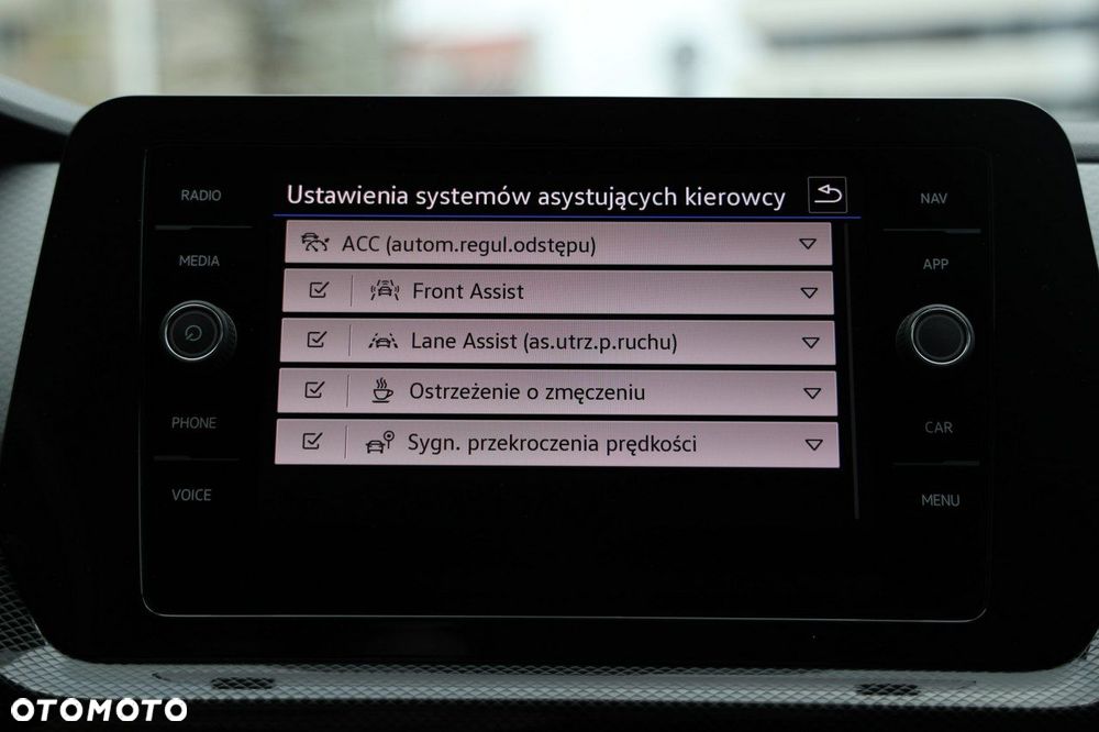 Volkswagen T-Cross - 22