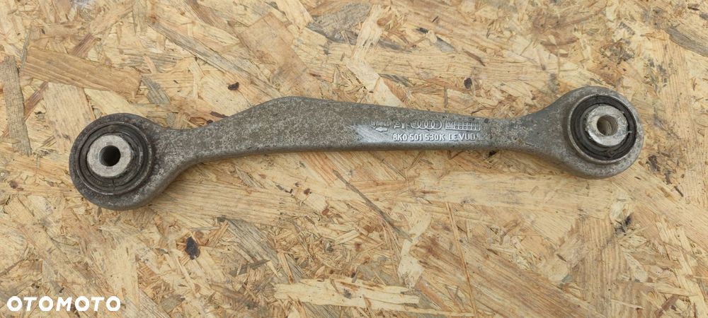 WAHACZ PRAWY TYŁ GÓRNY AUDI A4 B8 A5 8T 8K0501530K - 1