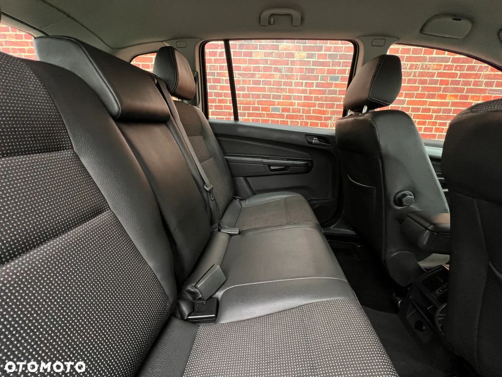 Opel Zafira - 16
