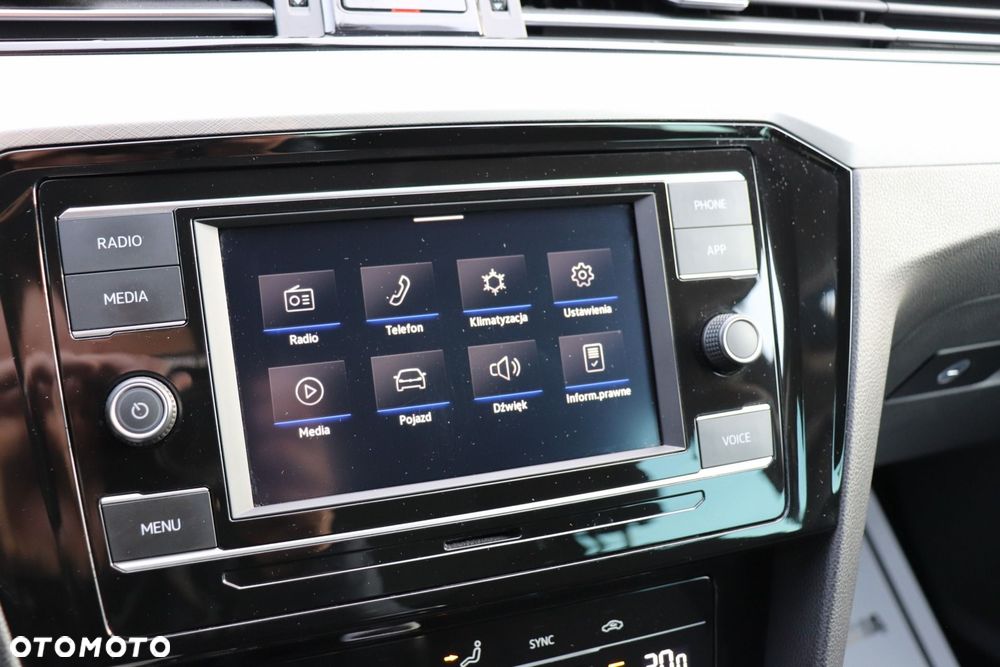 Volkswagen Passat 1.5 TSI EVO Business - 16