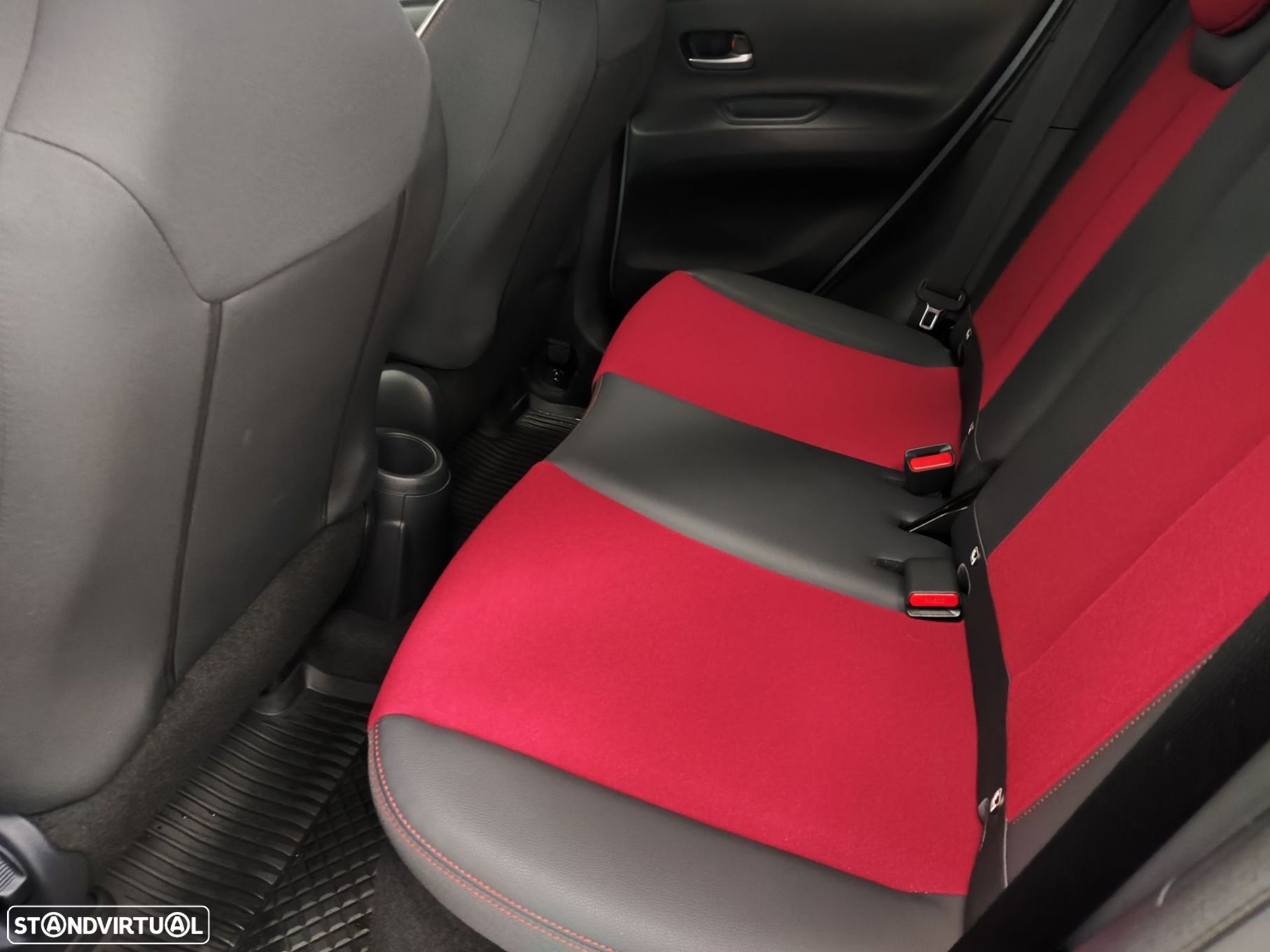 Toyota Aygo X 1.0 Undercover - 11