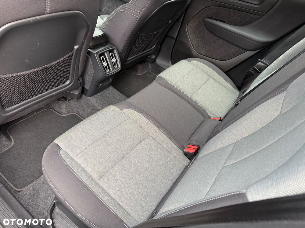 Volvo XC 40 B3 B DKG Plus Bright - 40