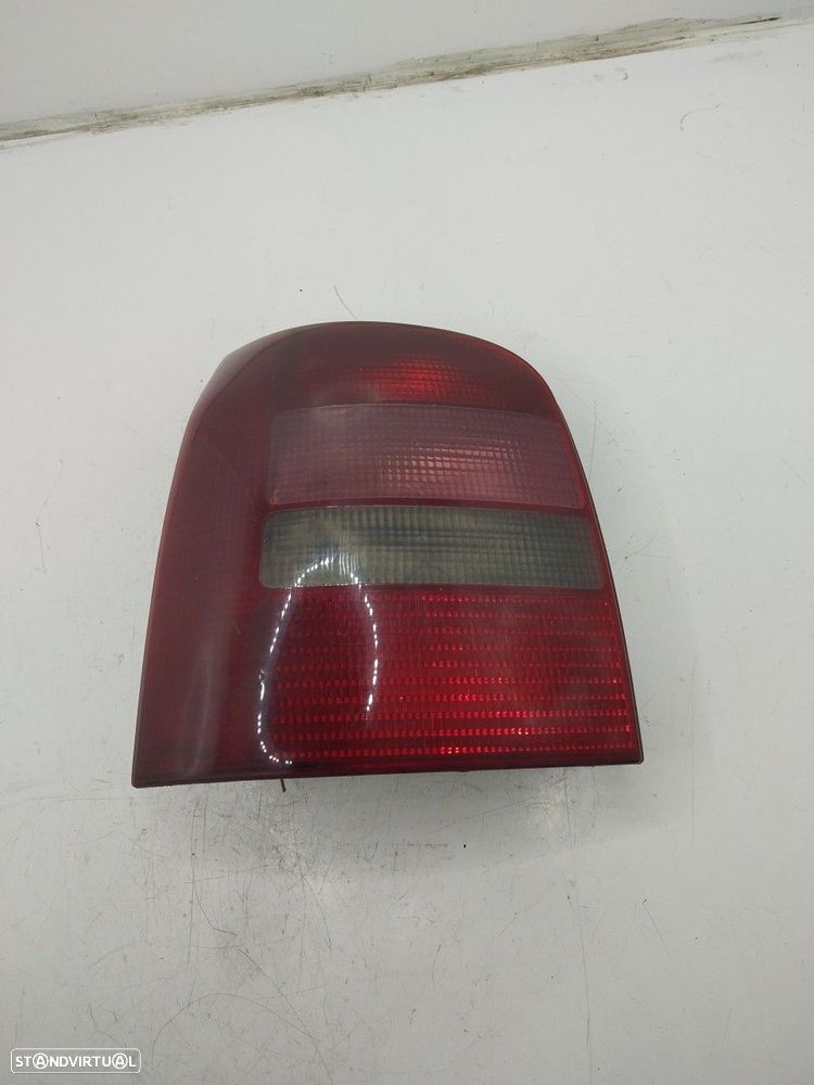 Farolim Stop Esq Audi A4 Avant (8D5, B5) - 3