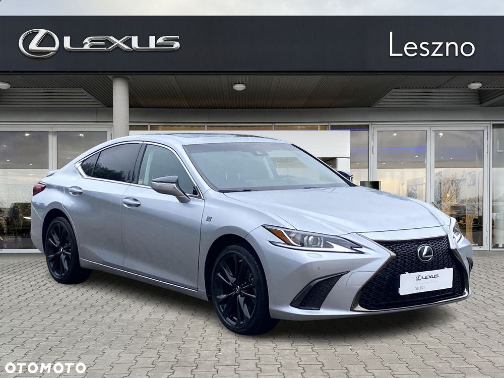 Lexus ES 300h F Sport Design - 4