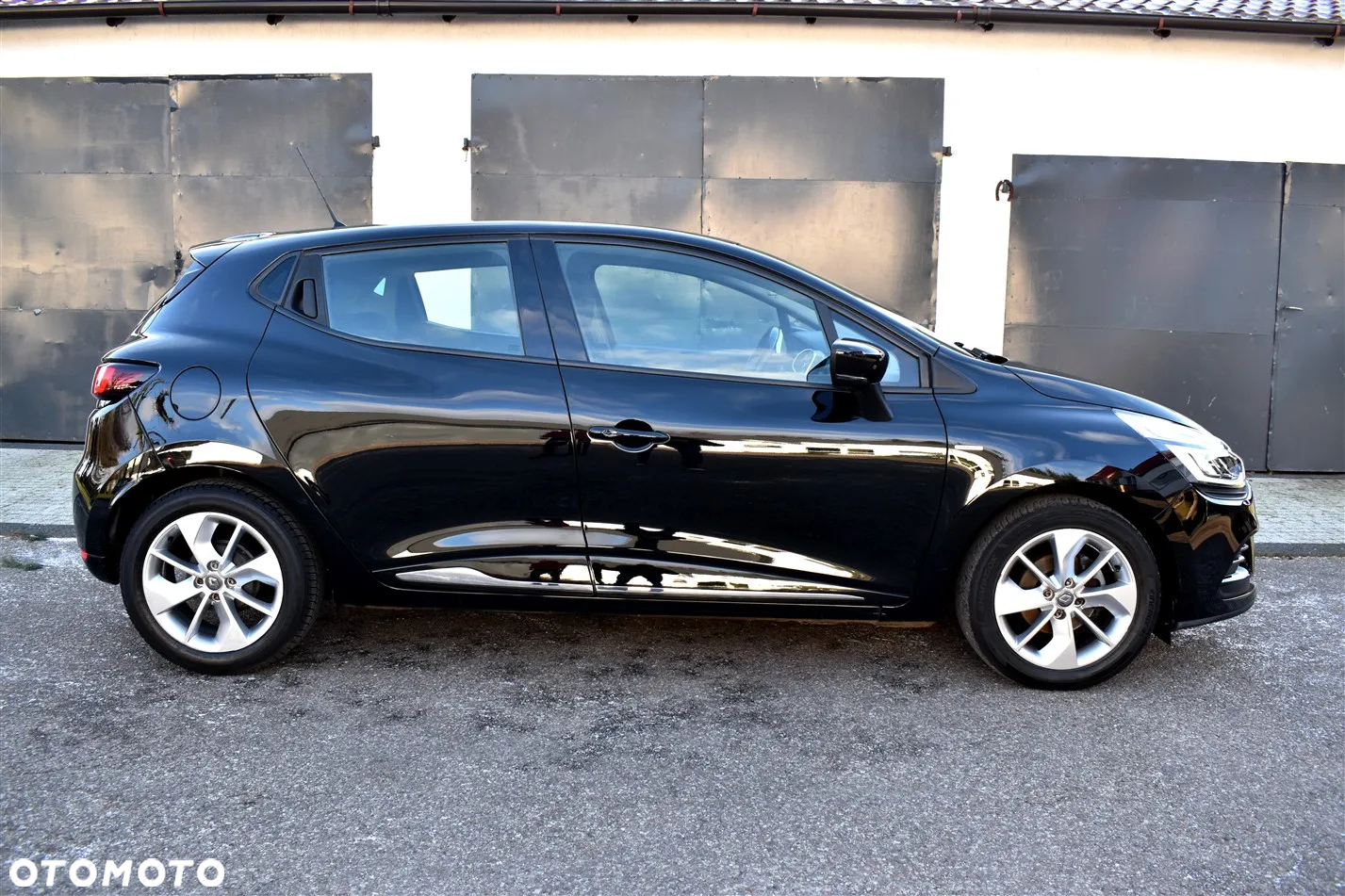 Renault Clio 1.2 16V Limited EU6 - 5